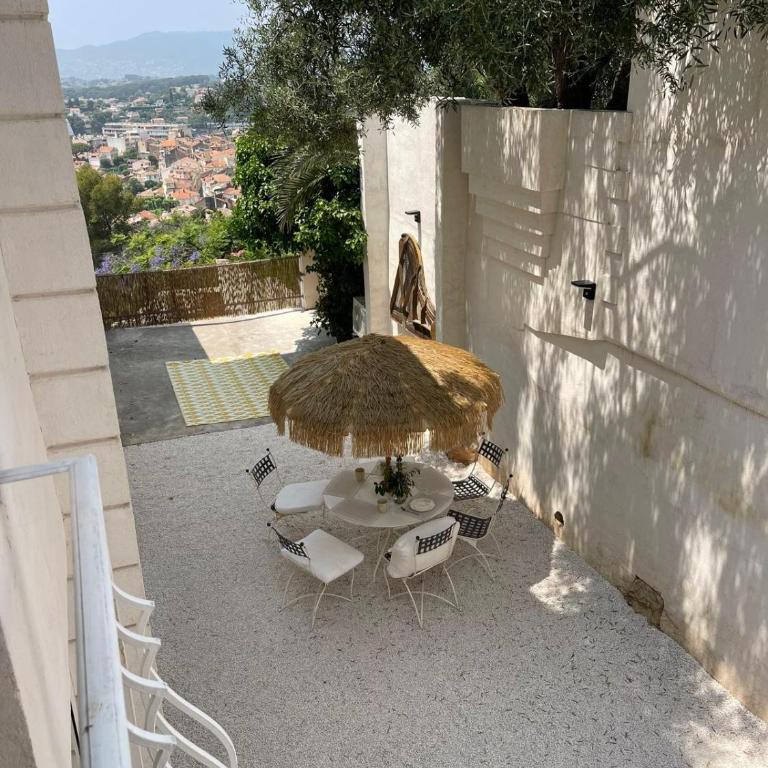 Grande villa, 6 chambres, vue mer, montagne & ville de Cannes - Villa - 32