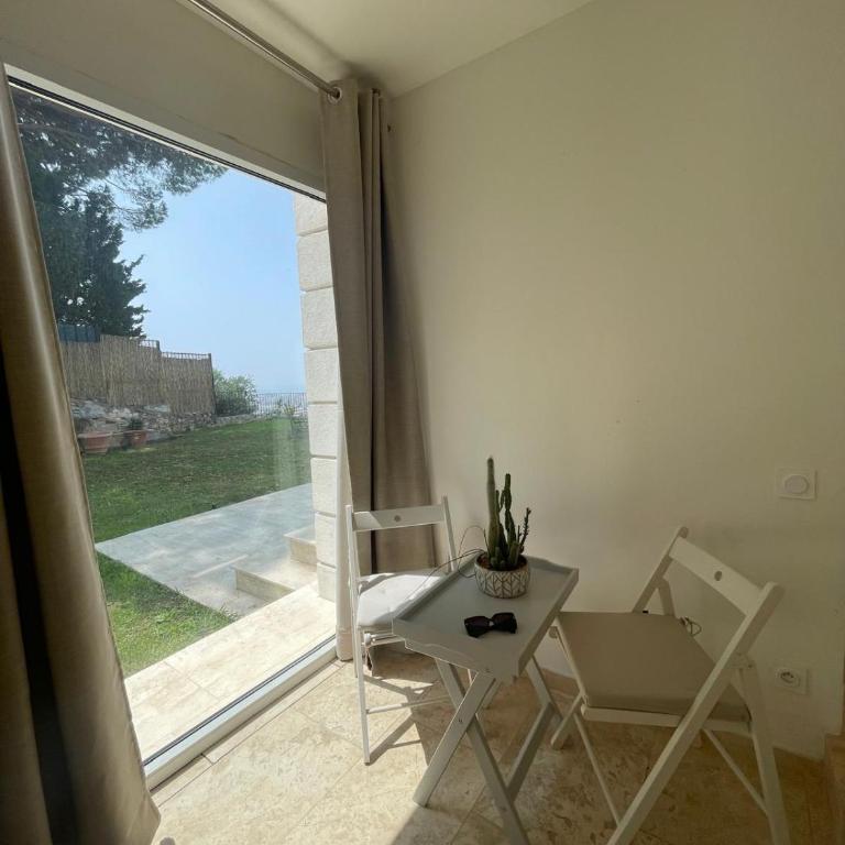 Grande villa, 6 chambres, vue mer, montagne & ville de Cannes - Villa - 40