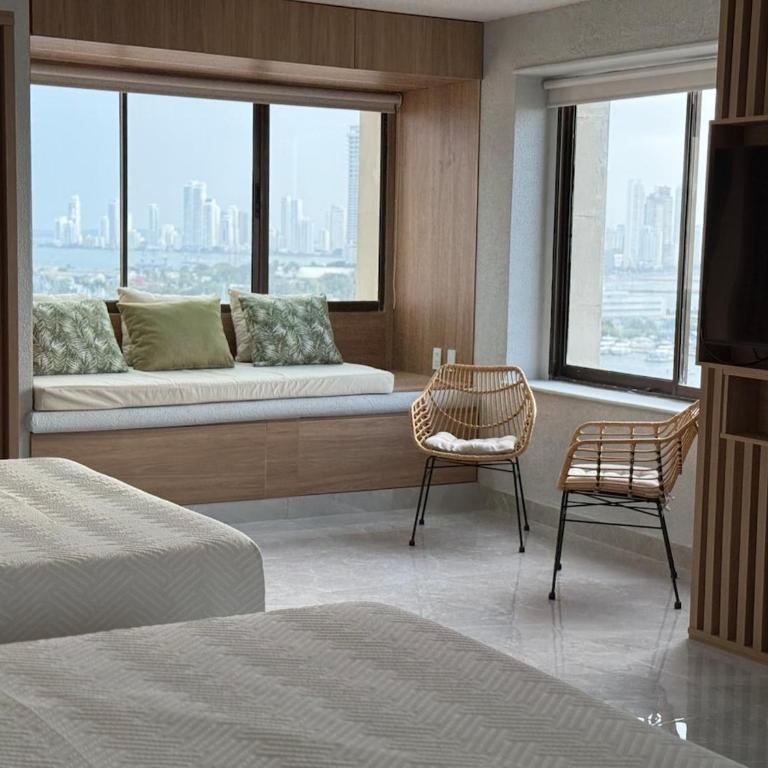 NEW Unique 270º view above the city walls - One-Bedroom Apartment - 11