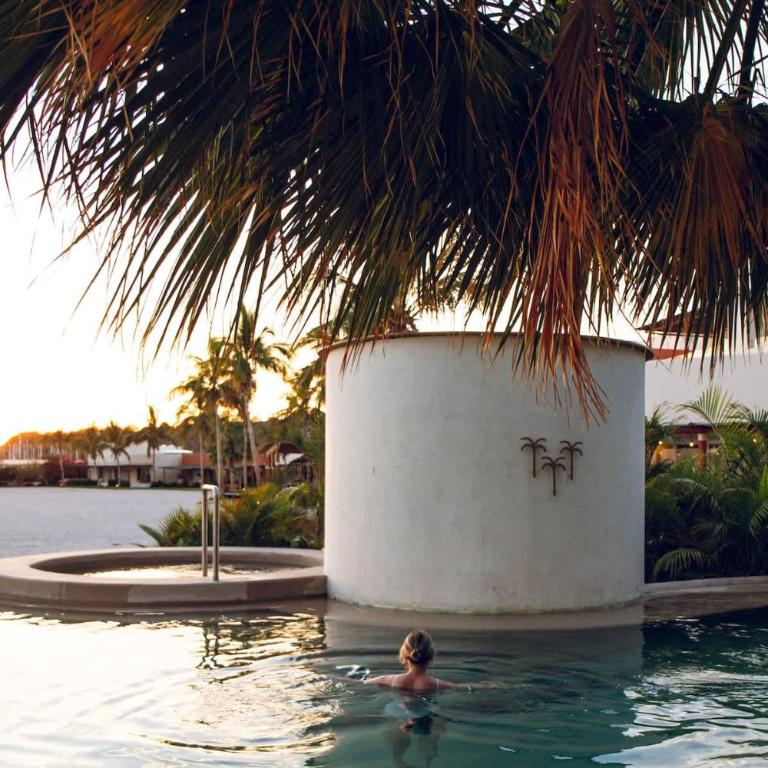 Oceanfront Villa Nautilus with Beach Club Access - Villa - 2