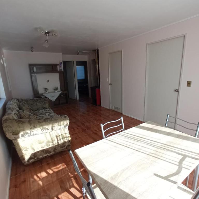 Casa Labranza estacionamiento 2 dormitorios amoblada Jorge Alessandri 0979 - Two-Bedroom House - 9