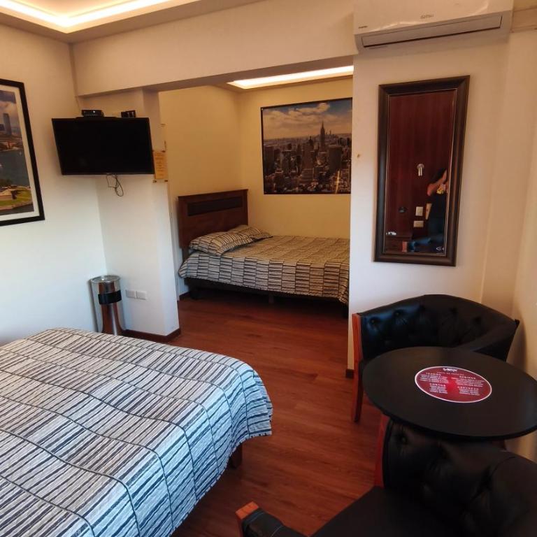 HOTEL Y MOTEL SAVOY - Santiago - Double Room with Two Double Beds - 2