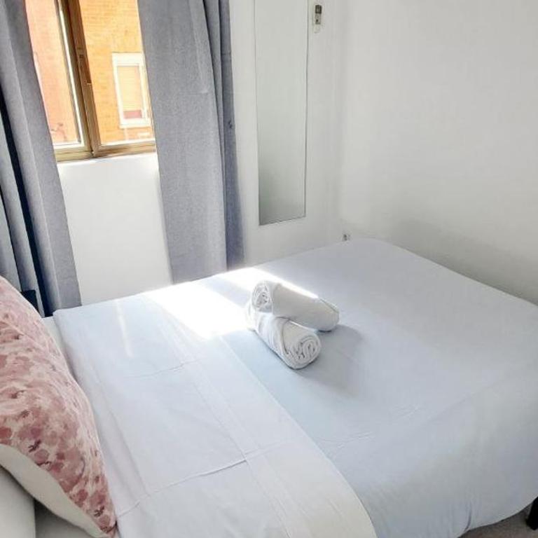 AYZ Sierra de Meira - Auto check-in property - Double Room with Shared Bathroom - 5