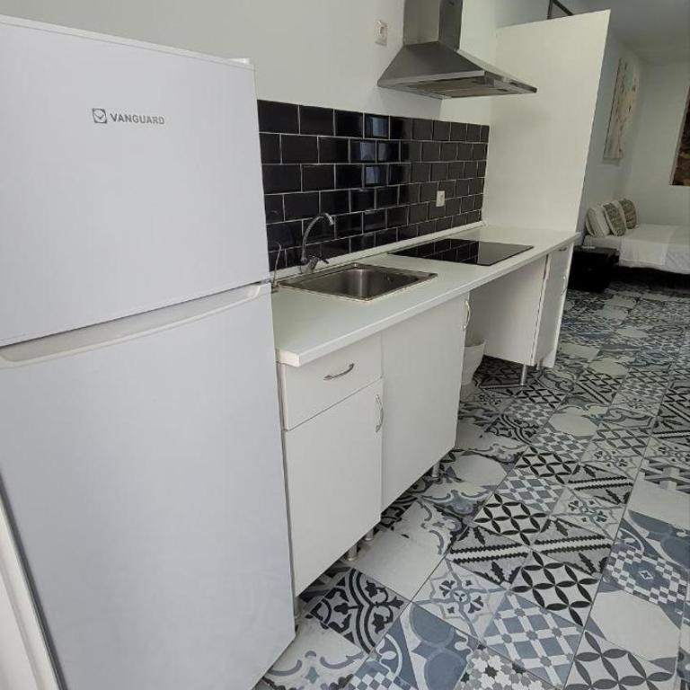 AYZ Silvela - Auto check-in property - Estudio - 6