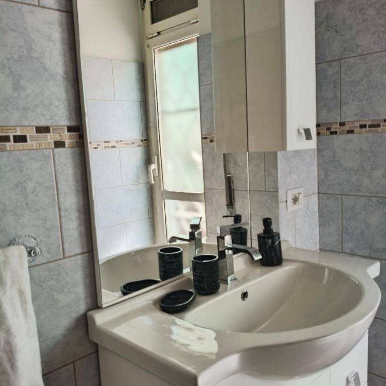 Zefira in Rome - Two-Bedroom Apartment - 16