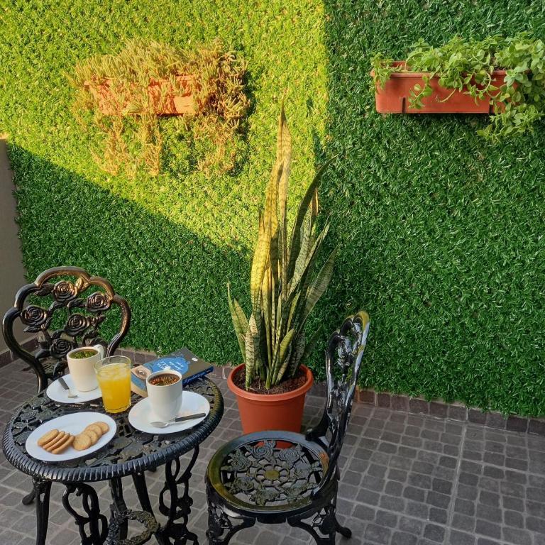 Confort urbano - Departamento con cochera - Apartamento de 2 dormitorios con balcón - 2