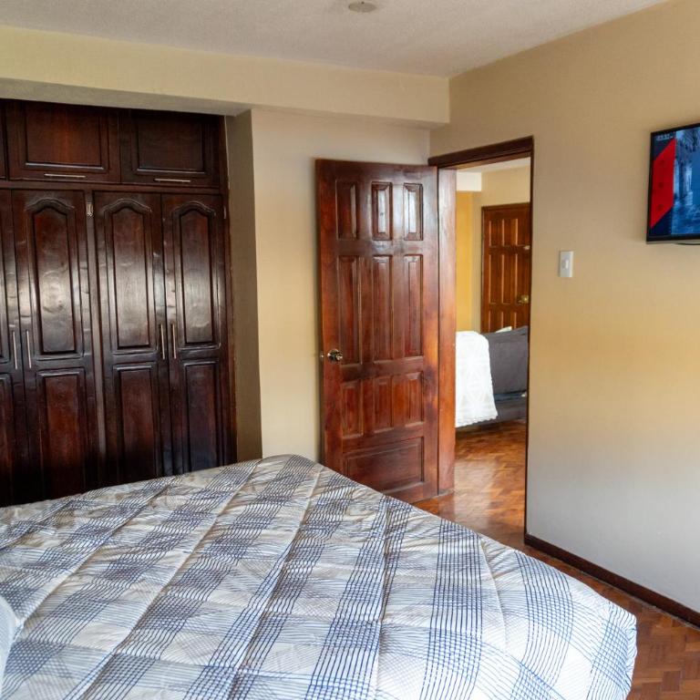Cómodo y moderno departamento en el centro de Riobamba - Two-Bedroom Apartment - 8