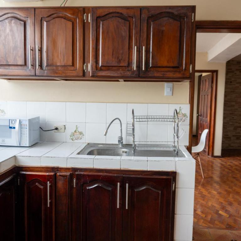 Cómodo y moderno departamento en el centro de Riobamba - Two-Bedroom Apartment - 11