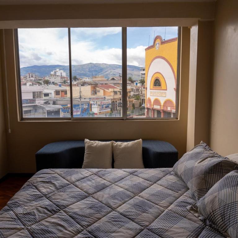 Cómodo y moderno departamento en el centro de Riobamba - Two-Bedroom Apartment - 18