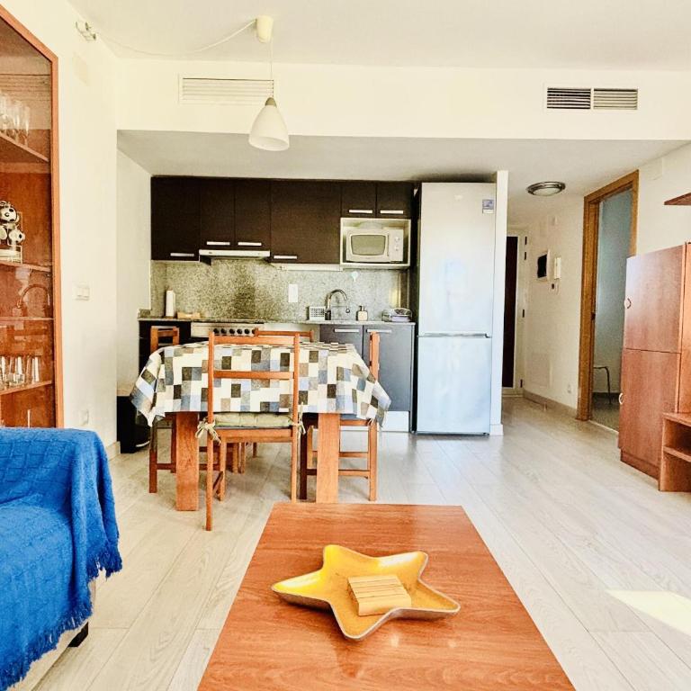 Apartamento en Roses con Terraza Privada y Parking - ES-258-185 - Apartamento - 6