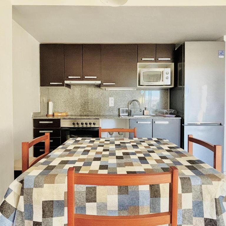 Apartamento en Roses con Terraza Privada y Parking - ES-258-185 - Apartamento - 7