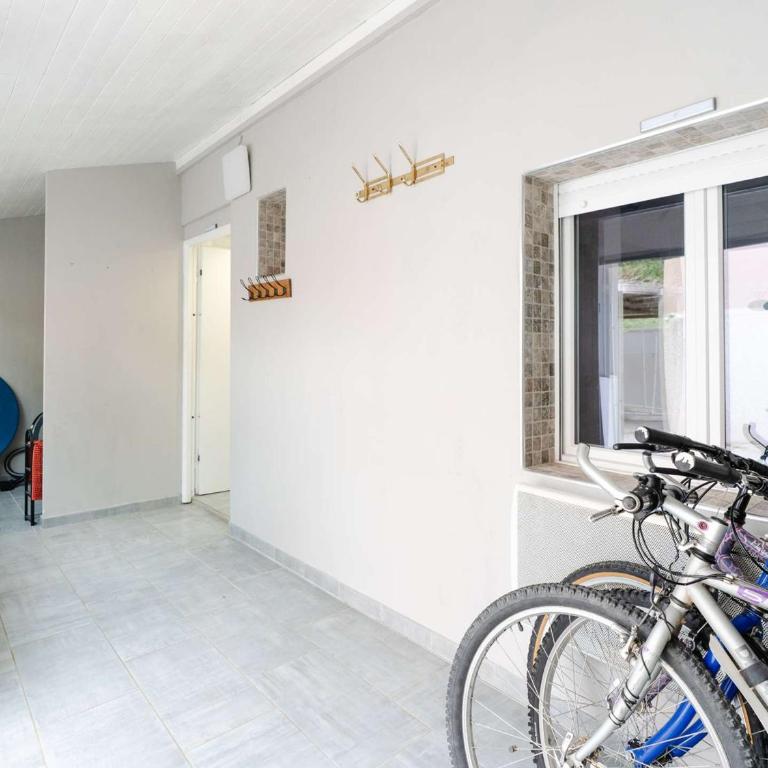 Pavillon climatisé 6 pers. avec parking & vélos à Gruissan - FR-1-409-290 - Villa - 19