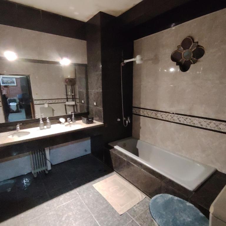 Hospedaje económico - Aeropuerto - Comité Olímpico APF - Luque - Budget Double Room - 4