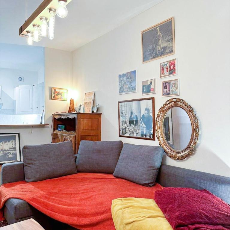 Charming apartment - Two-Bedroom Apartment - 6