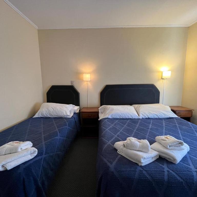 Hotel Rio Santa Cruz - Habitación Triple con baño privado - 1