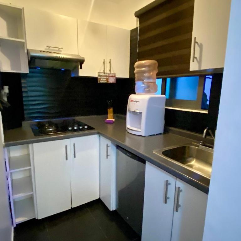 Suites Casa Pajaritos Mezquitán - Habitación Doble Estándar con ventilador - 7