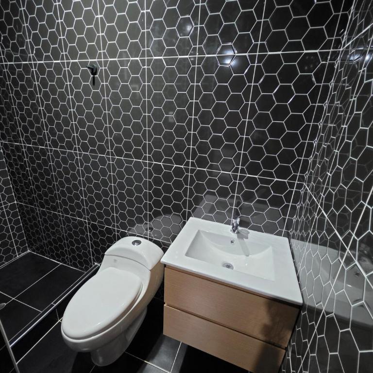 Brand New Modern and Spacious 3-Bedroom Apartment - Apartamento de 3 dormitorios - 1