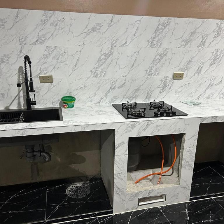 Brand New Modern and Spacious 3-Bedroom Apartment - Apartamento de 3 dormitorios - 2