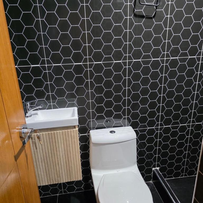 Brand New Modern and Spacious 3-Bedroom Apartment - Apartamento de 3 dormitorios - 3