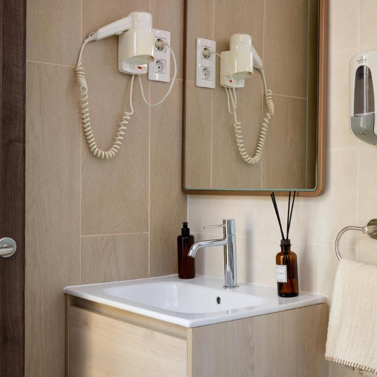 Hostal Centric - Twin Room - 6