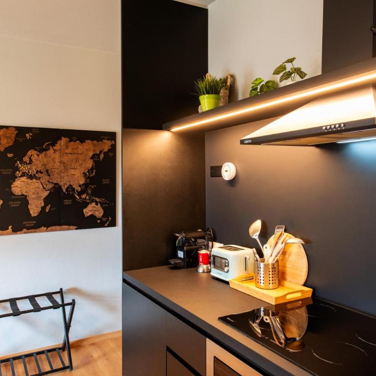 House 74 - Reserved Parking - One-Bedroom Apartment - 2