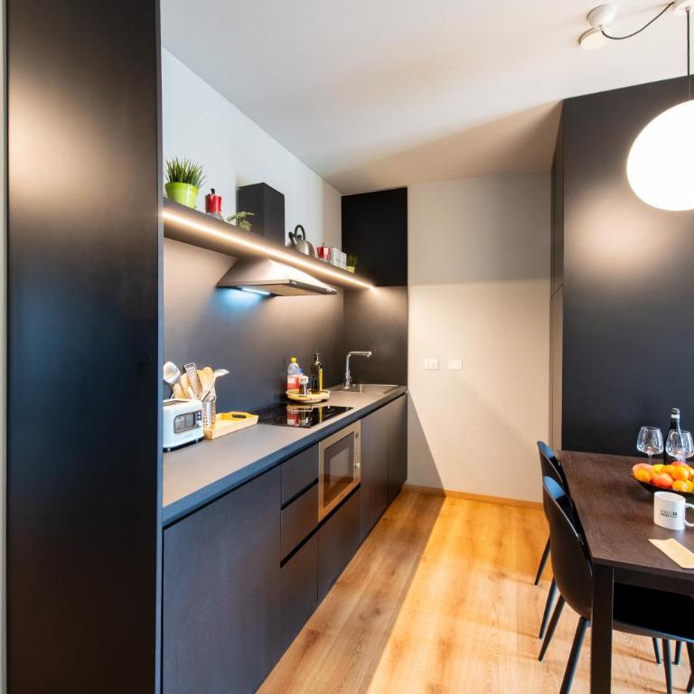 House 74 - Reserved Parking - One-Bedroom Apartment - 5