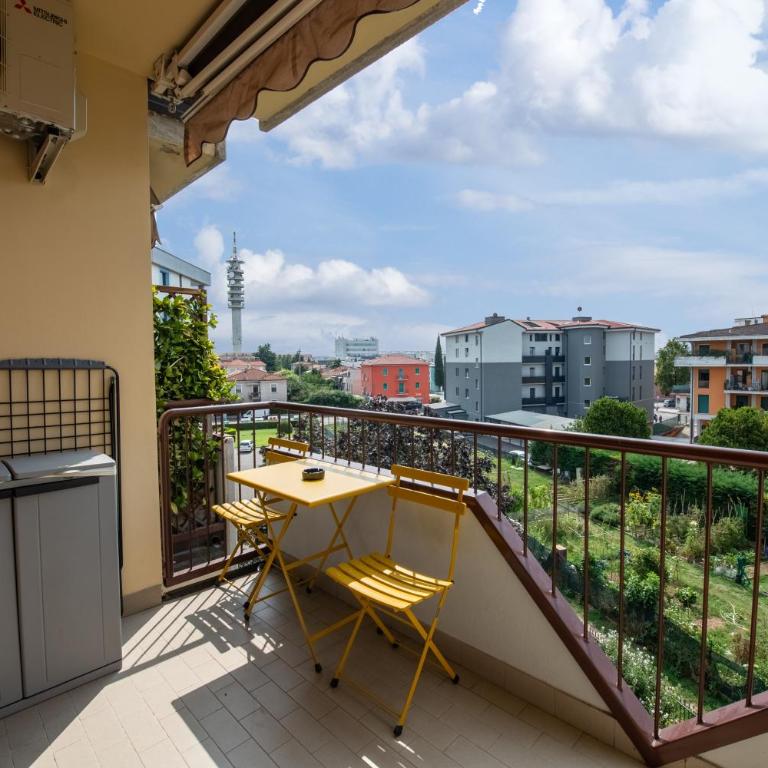 House 74 - Reserved Parking - One-Bedroom Apartment - 12