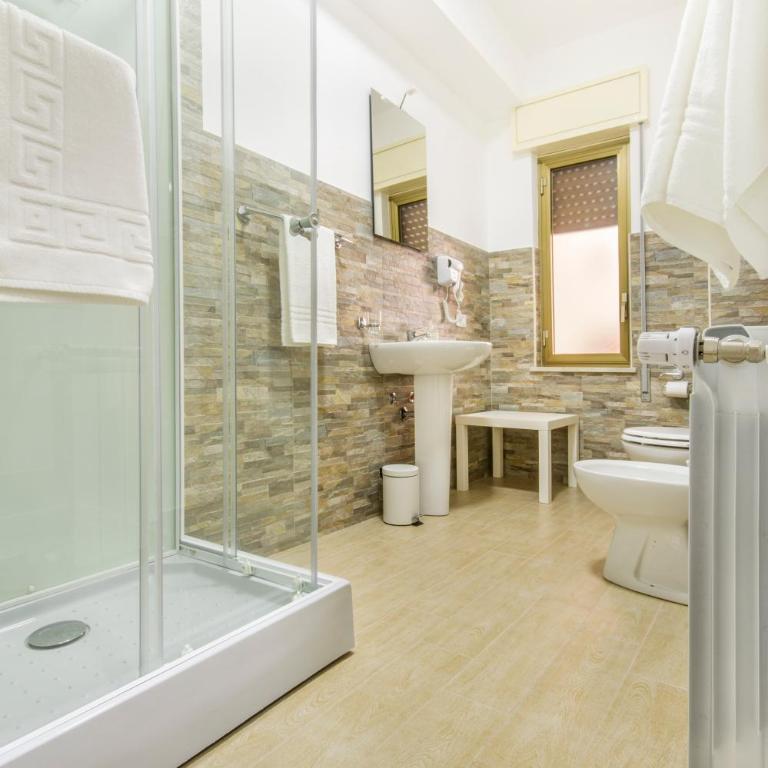 La Dimora dei sette Arcangeli - Quadruple Room with Private Bathroom - 12