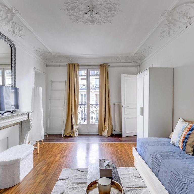 Haussmannian apt - 2BDR-6P near Marais-sentier - Apartment - 1