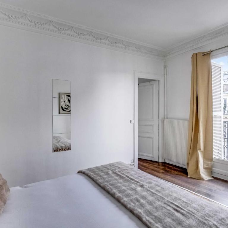 Haussmannian apt - 2BDR-6P near Marais-sentier - Apartment - 11