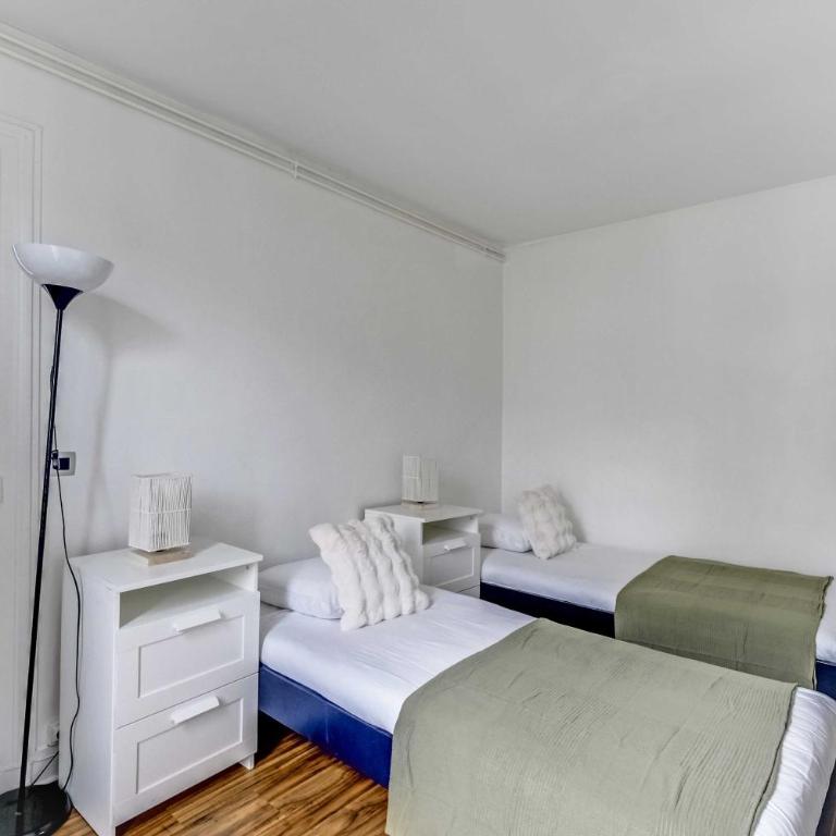 Haussmannian apt - 2BDR-6P near Marais-sentier - Apartment - 12