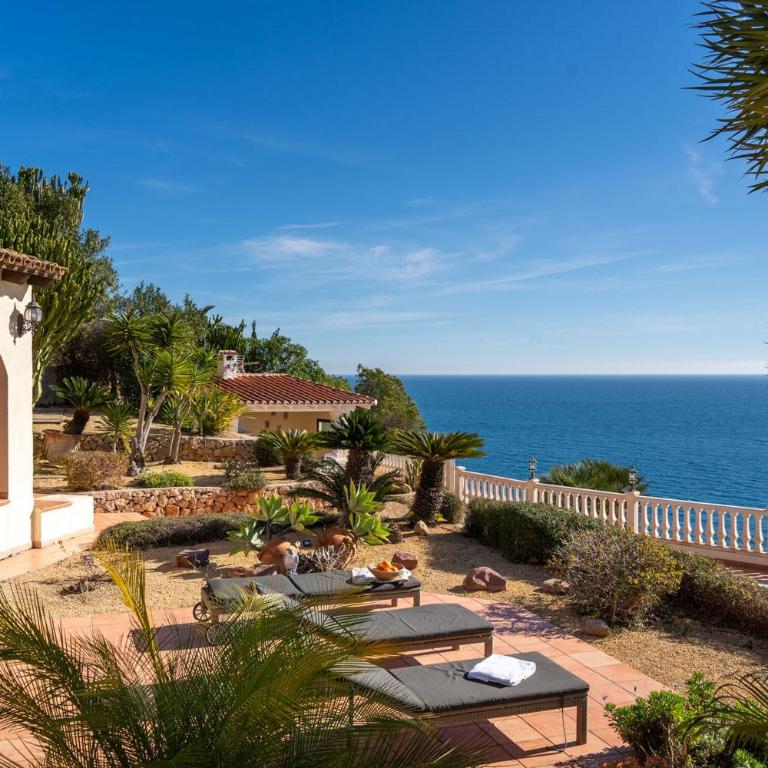 Villa Blue Sea by Abahana Villas - Villa - 1