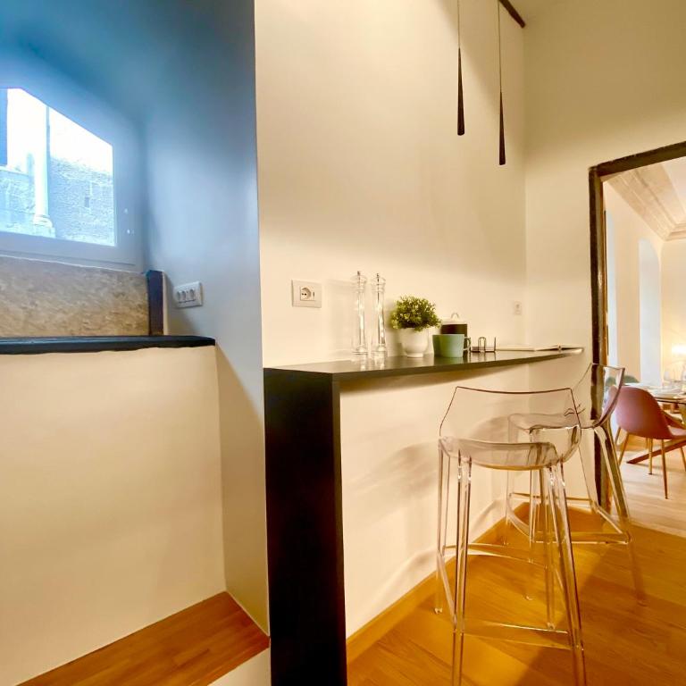 Stunning San Lorenzo 19 Apt - Rolli Palace - Free Private Parking Included! - One-Bedroom Apartment - 8