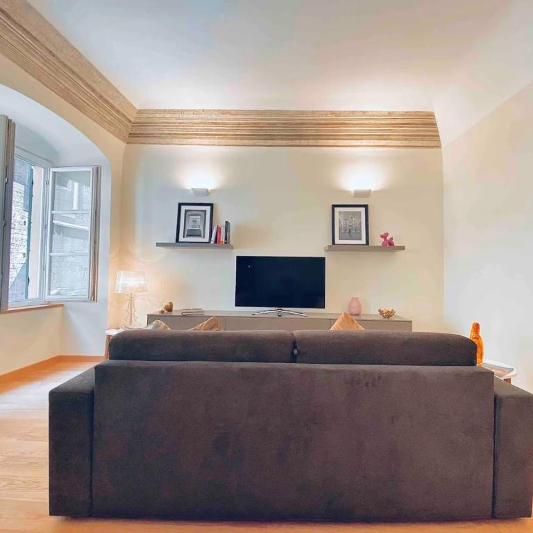 Stunning San Lorenzo 19 Apt - Rolli Palace - Free Private Parking Included! - One-Bedroom Apartment - 9