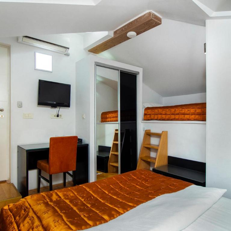 Hotel Boutique 36 - Komfor Trokrevetna Soba - 3