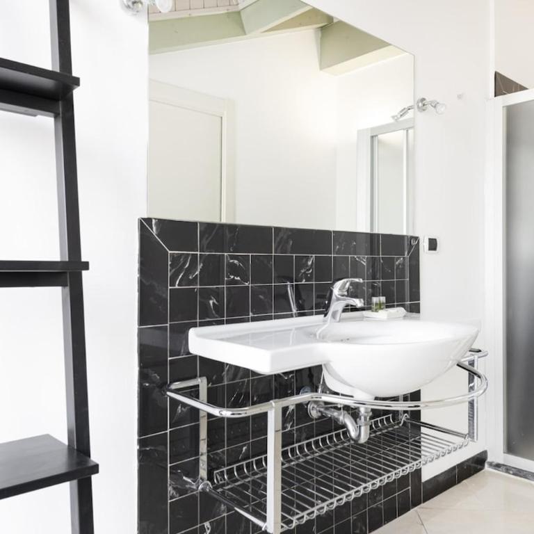 Easylife - Milano - C Italia 68BP5 - P Ticinese - Appartamento con 3 Camere da Letto - 24