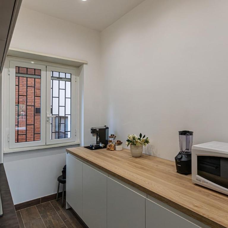 120 sqm Elegance in Rome with Private Parking - Appartamento con 2 Camere da Letto e Balcone - 25