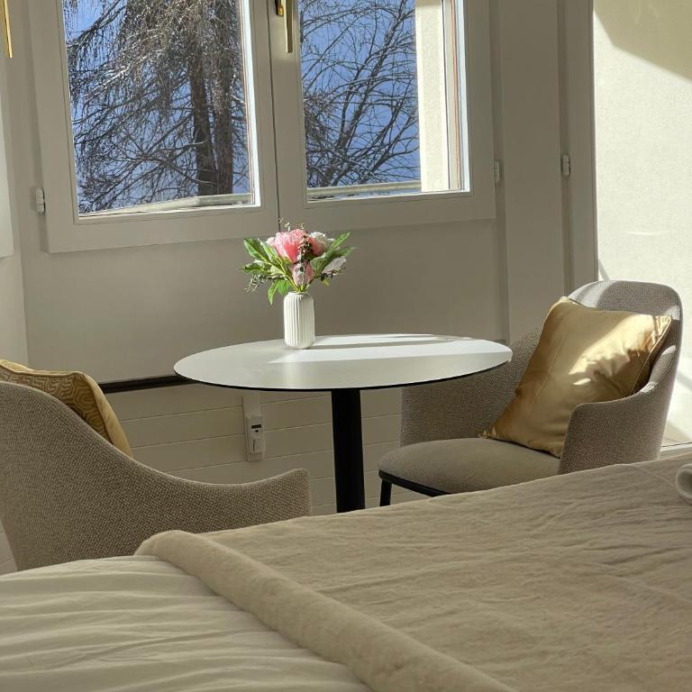 Wasserfall - Zentrum - Balkon - Seeblick - Küche - One-Bedroom Apartment - 12