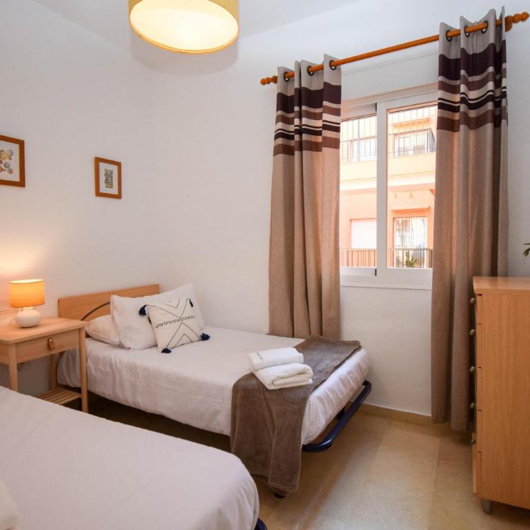 Apartment with mountain views close to Fuengirola Beach and castle - Apartamento con vistas a las montañas - 11