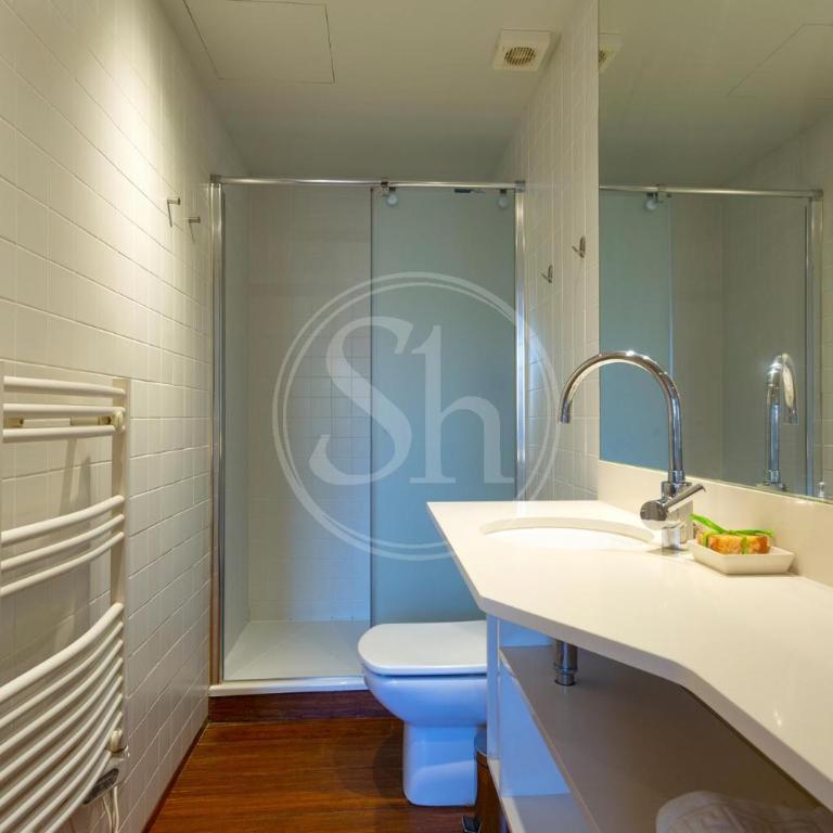 Palauet Tres Torres 2 - Two-Bedroom Apartment - 14