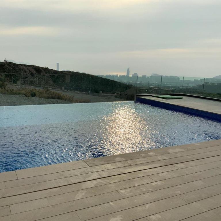 Modern villa with see view - Villa - 1