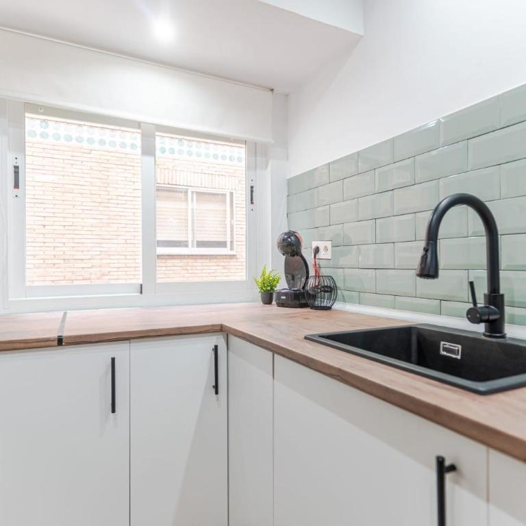 Apartamento Gran Vía Nazarí, By DaiMar - Two-Bedroom Apartment - 13