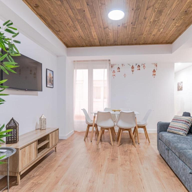 Apartamento Gran Vía Nazarí, By DaiMar - Two-Bedroom Apartment - 18