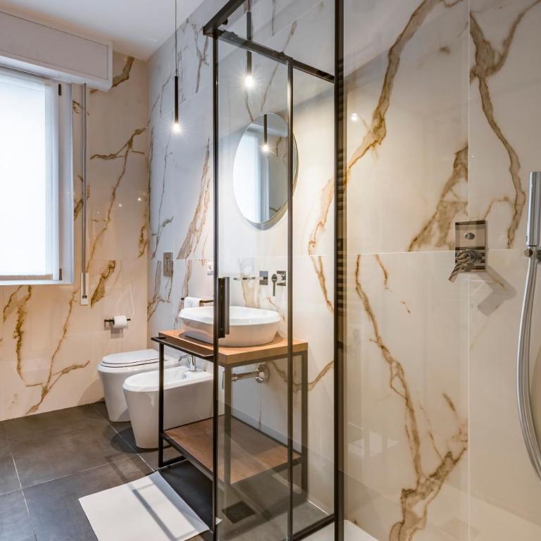 Luxury Design Penthouse with Historic View 3-Bedroom - Three-Bedroom Apartment - 5
