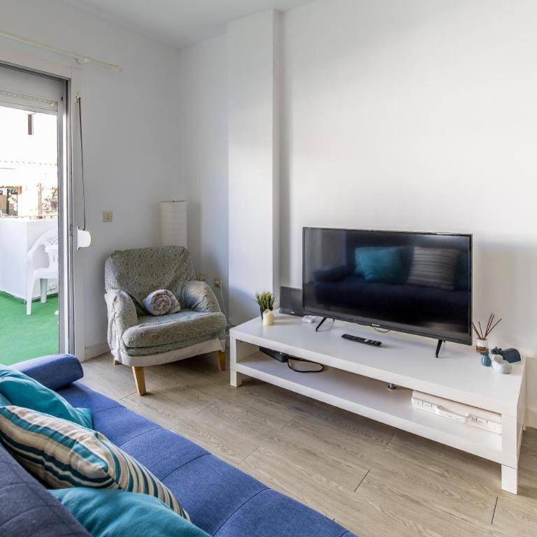 Sunny Apartment with Terrace in El Médano - Apartamento de 2 dormitorios - 1