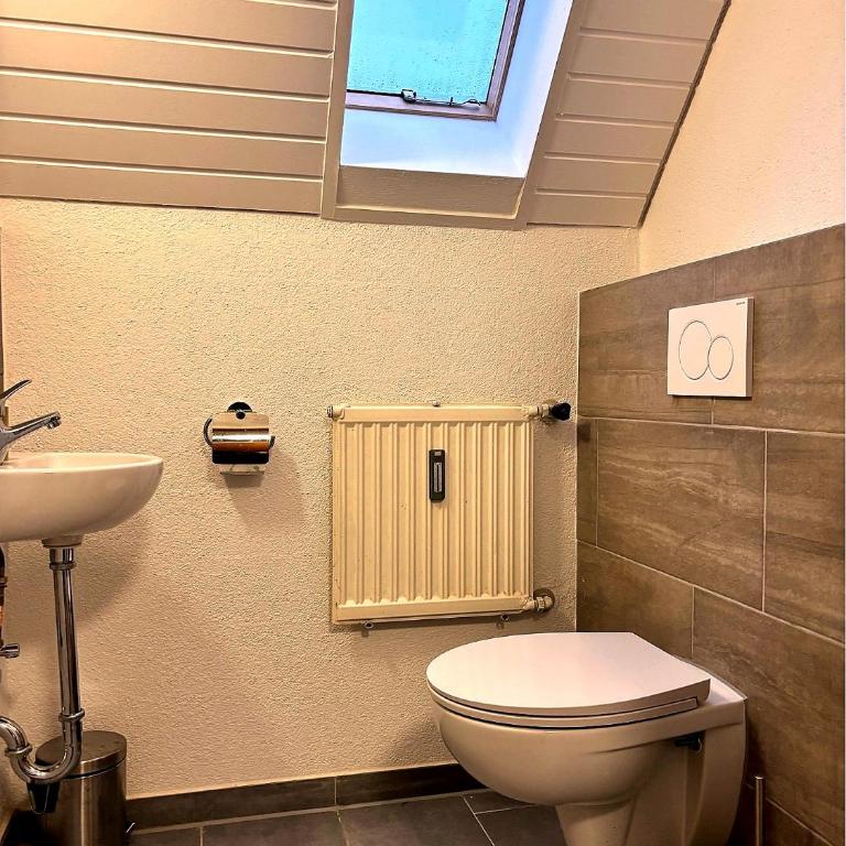 Room4U - Twin Room with Balcony - 10