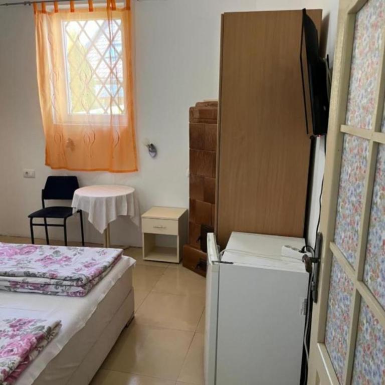 Sobe Centar Kupatilo WiFi Rooms - Dvokrevetna Soba sa Bračnim Krevetom i Sopstvenim Kupatilom - 7