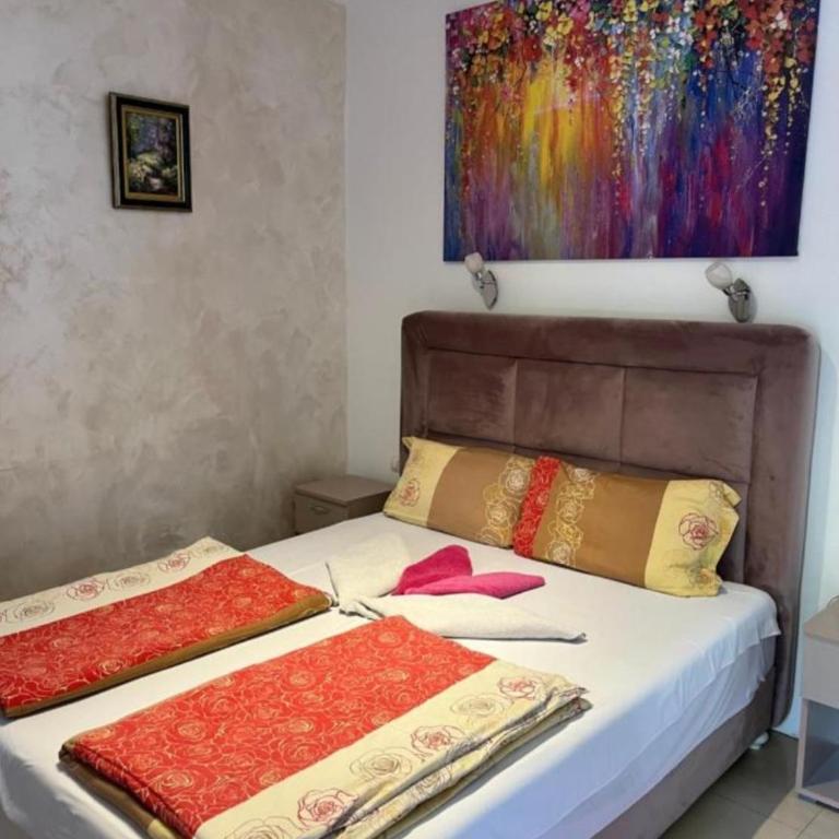 Sobe Centar Kupatilo WiFi Rooms - Dvokrevetna Soba sa Bračnim Krevetom i Sopstvenim Kupatilom - 8