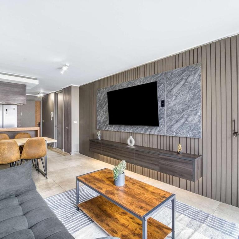 Eluchans One with Pool & parking near Reñaca Beach - Two-Bedroom Apartment - 1