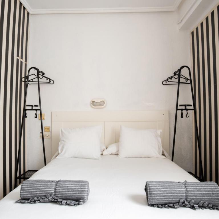 Hostal On Dormire Valencia - Double or Twin Room - 20